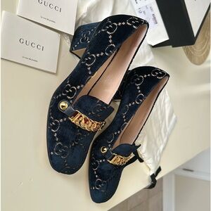 Gucci Velvet GG Monogram Sylvie Web Chain Mid Heel 39.5 Blue / Gold.